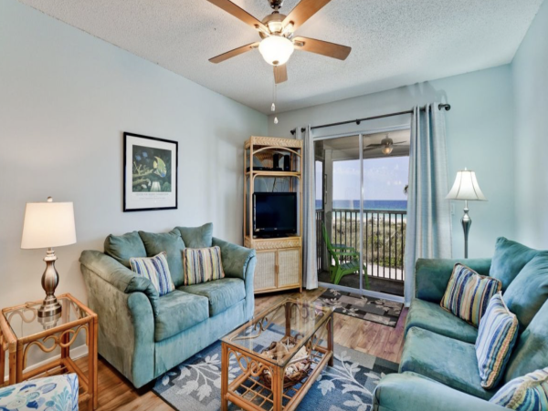 Holmes Beach 2 Bedroom Beach Front Vacation Rental Sleeps 4